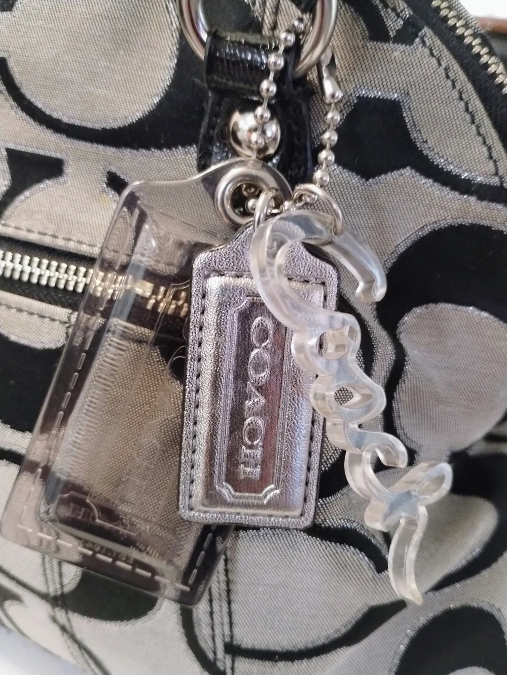 Coach Poppy 2012 - Picture 3 of 12